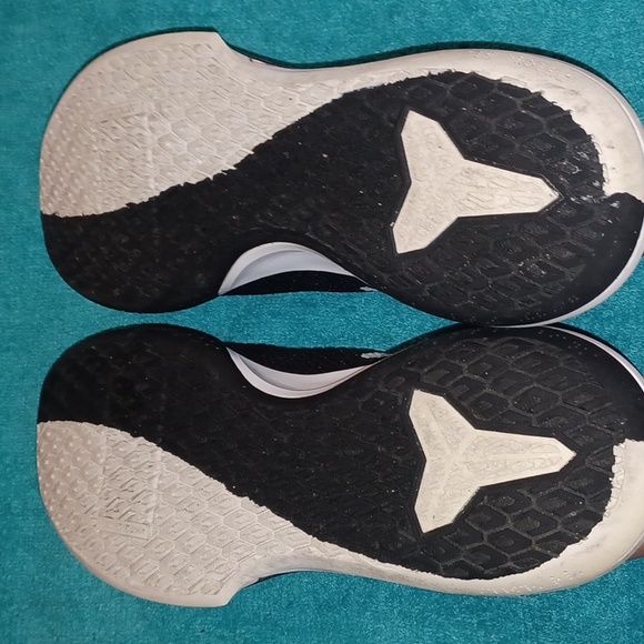 Kobes - Picture 4 of 4